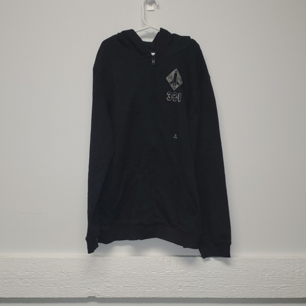 Free In Bundle Of 3! NWT Boys Hooded Zip Up Sweatshirt